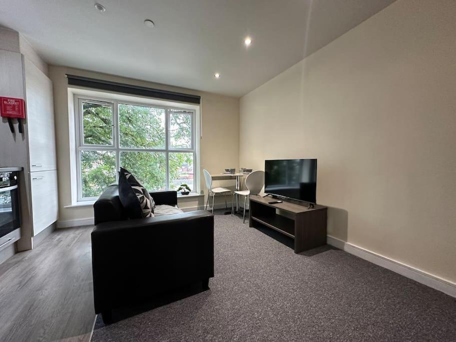 Studio Flat In Bolton Apartment Екстериор снимка